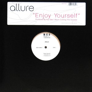 画像: ALLURE / ENJOY YOURSELF