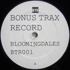 画像: Bloomingdales – Tighten Rap