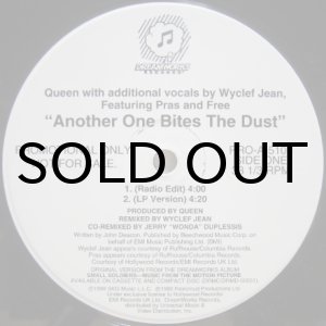 画像: Queen with additional vocals by Wyclef Jean featuring Pras & Free – Another One Bites The Dust